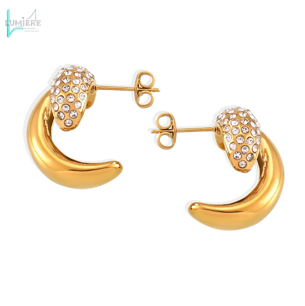 Crescent shaped creative diamond stud earrings