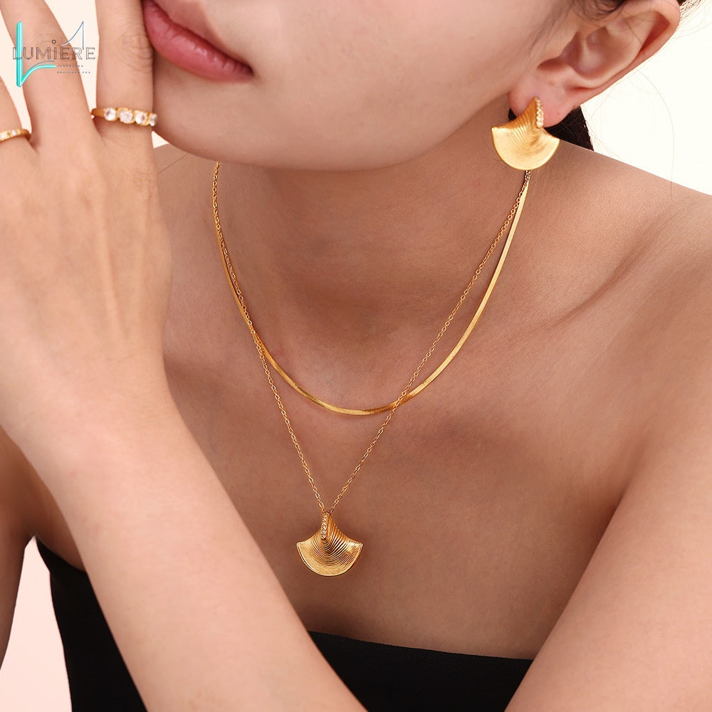 Three dimensional fan-shaped shell zircon pendant necklace earrings