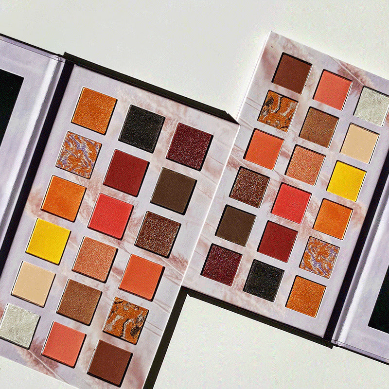 3D Pearlescent 18-Color Eyeshadow Palette