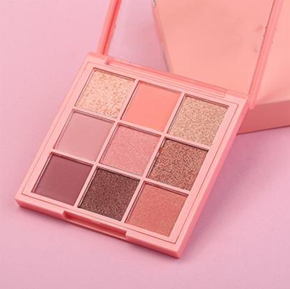 Pumpkin-colored earth-tone matte eyeshadow